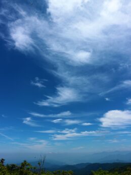 日蔭山 上空の青空