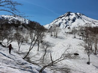 焼山が見えてくる